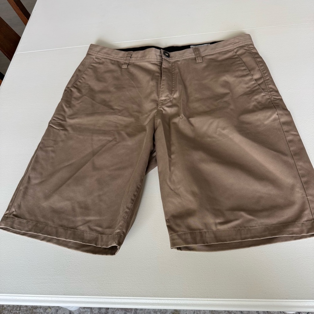 Volcom Men's Khaki Shorts 38Wx10L